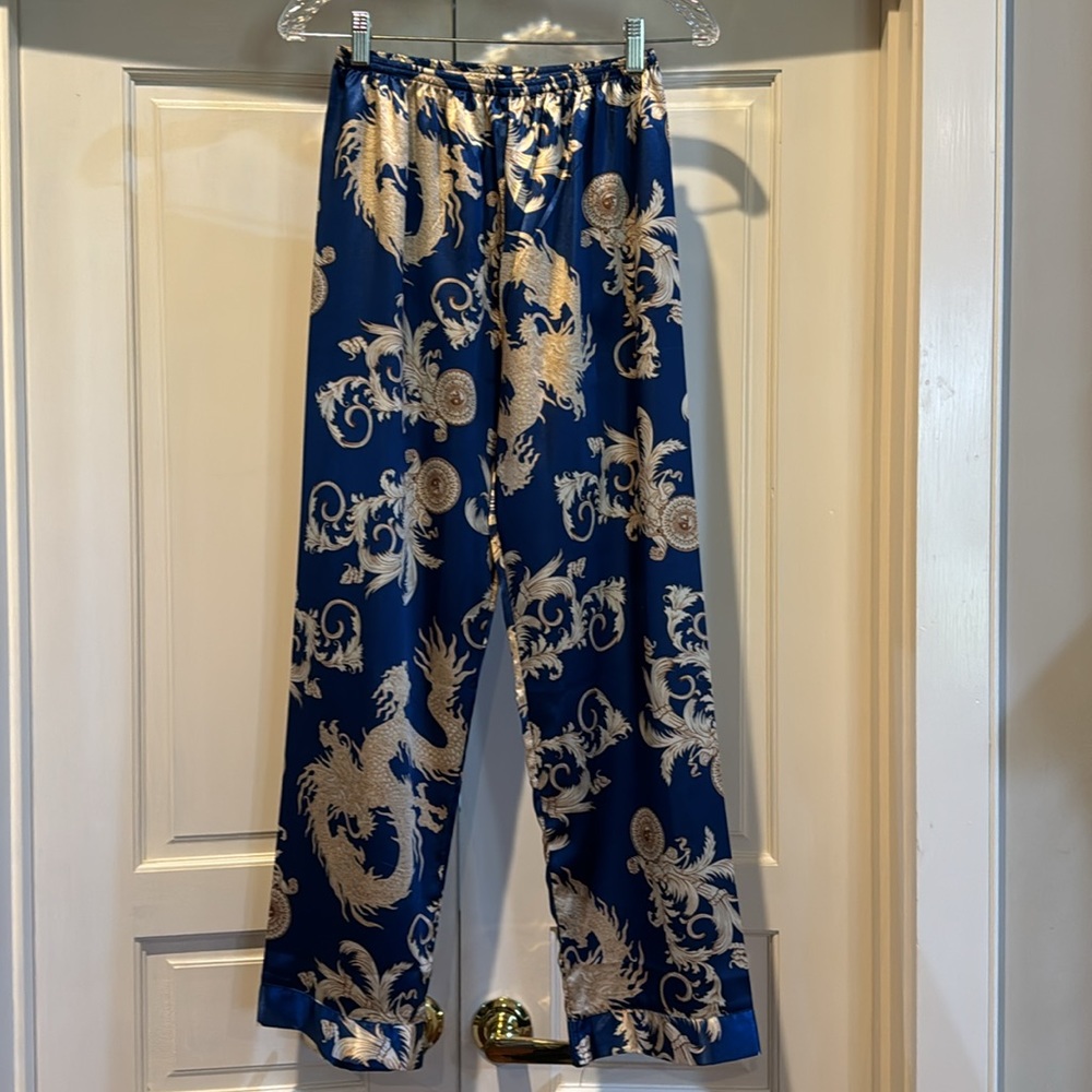 Pajama Set - Picture 2 of 3